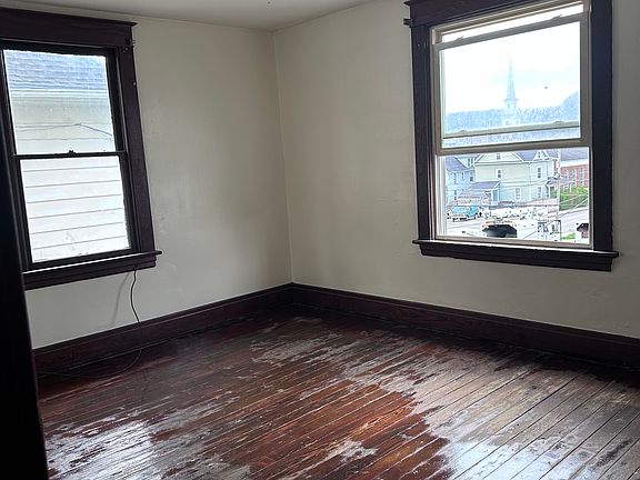 5th image of 533-535 Fronheiser St #1