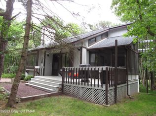 201 Gap View Dr, Long Pond, PA 18334