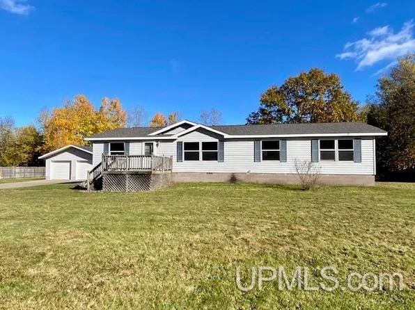 168 Valley Rd, Negaunee, MI 49866