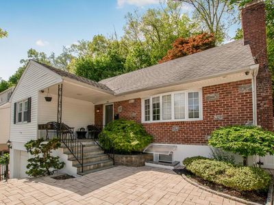 156 Homewood Avenue, Yonkers, NY, 10701