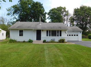 884 N Greece Rd, Rochester, NY 14626