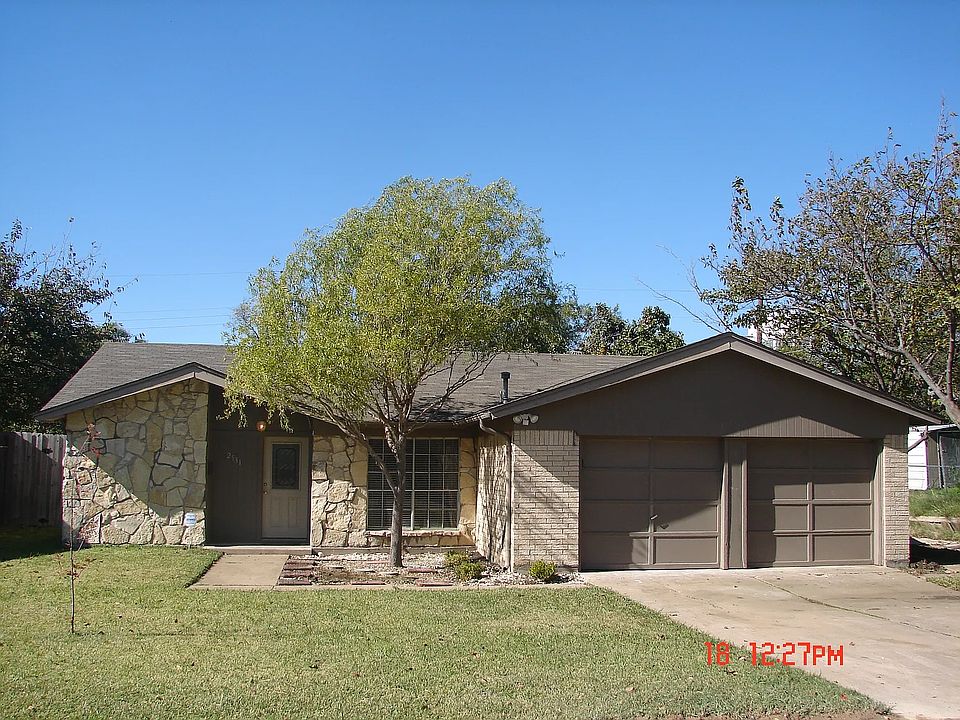 1st image of 2531 Glacier St