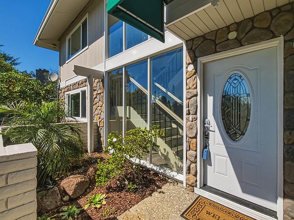 5th image of 536 Golf Club Rd