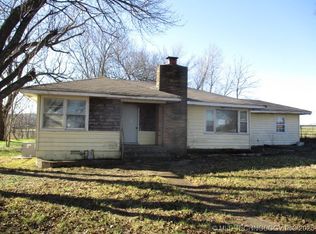 17015 W Mud Valley Rd, Tahlequah, OK 74464