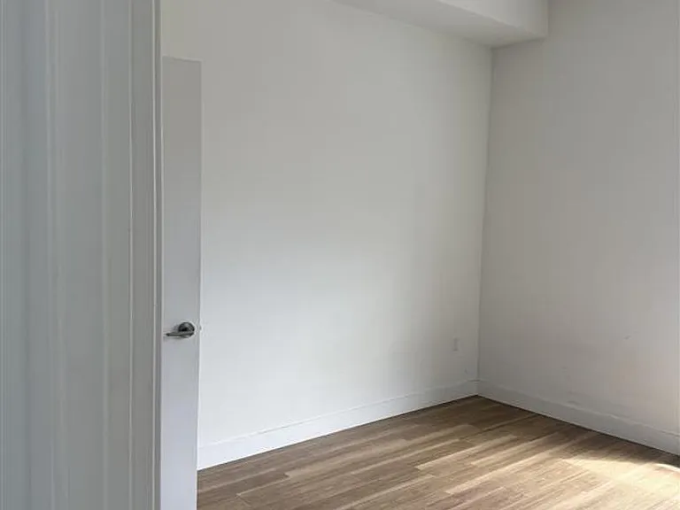 Maya Apartments at 535 Kingsley Dr in Los Angeles — Photo 61