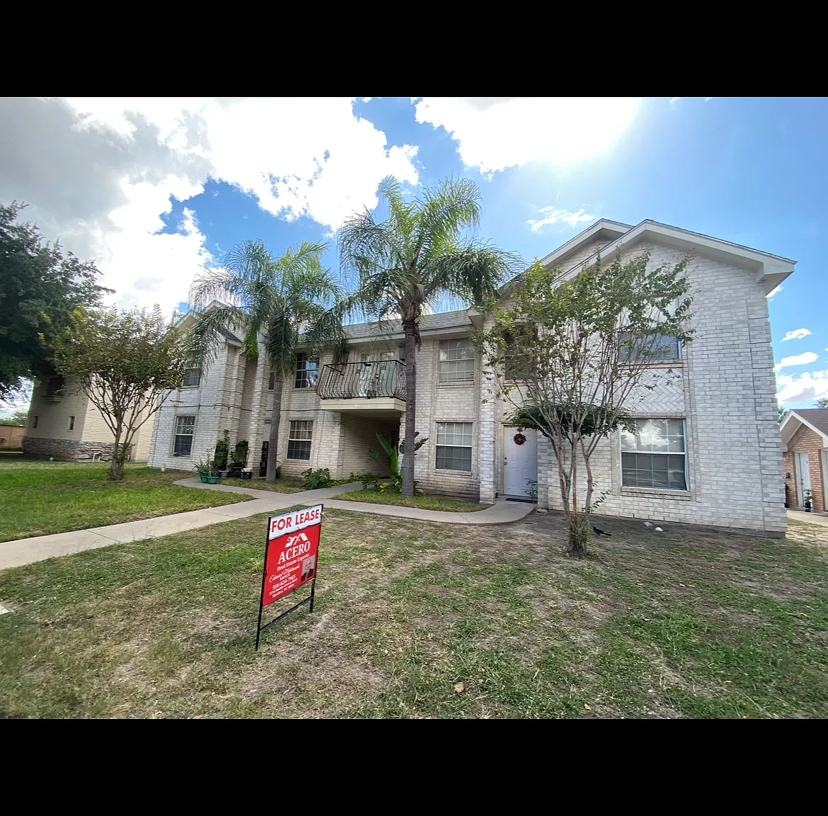 2 bed, 1.5 bath, 1100 sqft, $850 — Photo 1