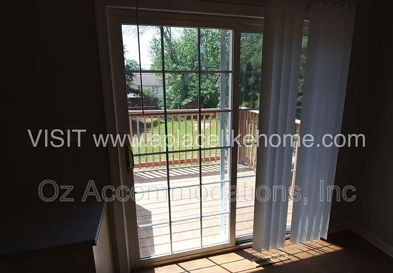 1105 W Elm Ter — Photo 11