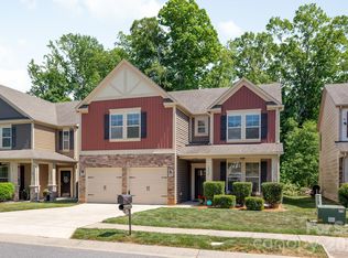 10020 Michael Crossing Dr, Charlotte, NC 28213