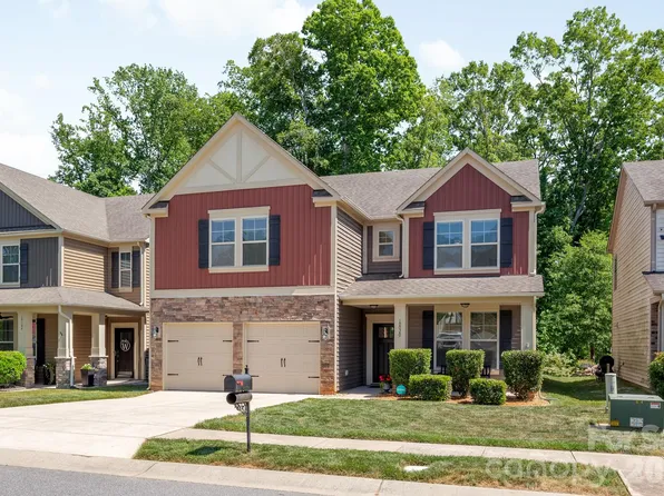 10020 Michael Crossing Dr, Charlotte, NC 28213