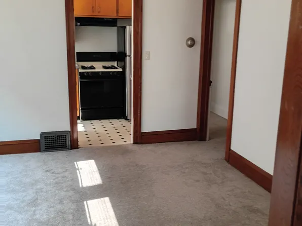 (undisclosed Address), Lakewood, OH 44107