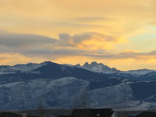 230 Sunrise Ct, Sheridan, WY 82801