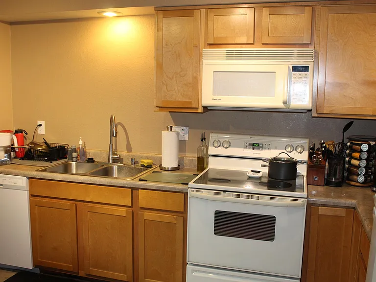 3301 E Kelton Ln #103 — Photo 7
