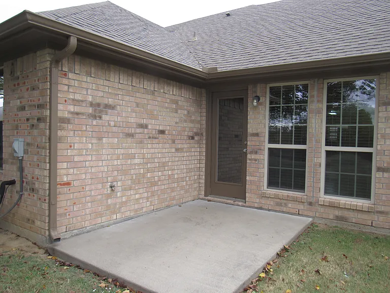 3200A Ellen Dr — Photo 9