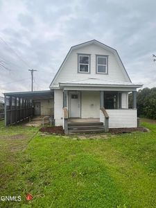 101 3rd St, Epping, ND, 58843
