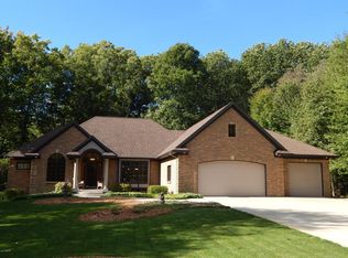 9177 Shady Ridge Dr NE, Sparta, MI 49345