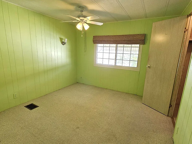 Guest bedroom