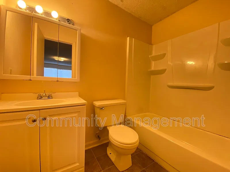 2 bed, 2.0 bath, $750 — Photo 4
