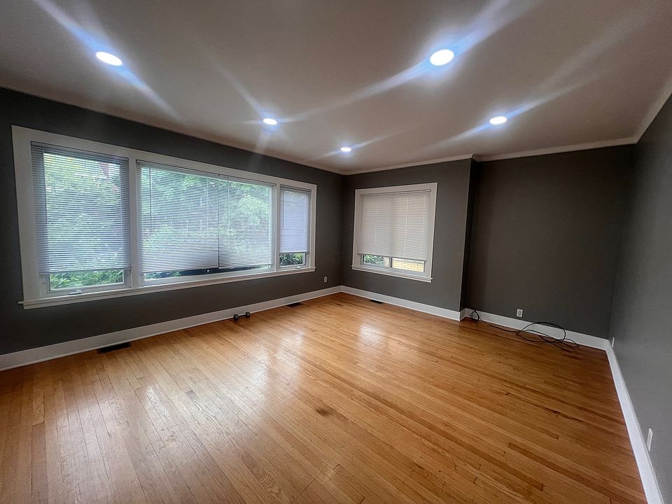 1st image of 6514 N Washtenaw Ave #6514