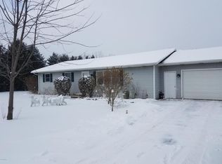 2640 Russell Rd, Baroda, MI 49101