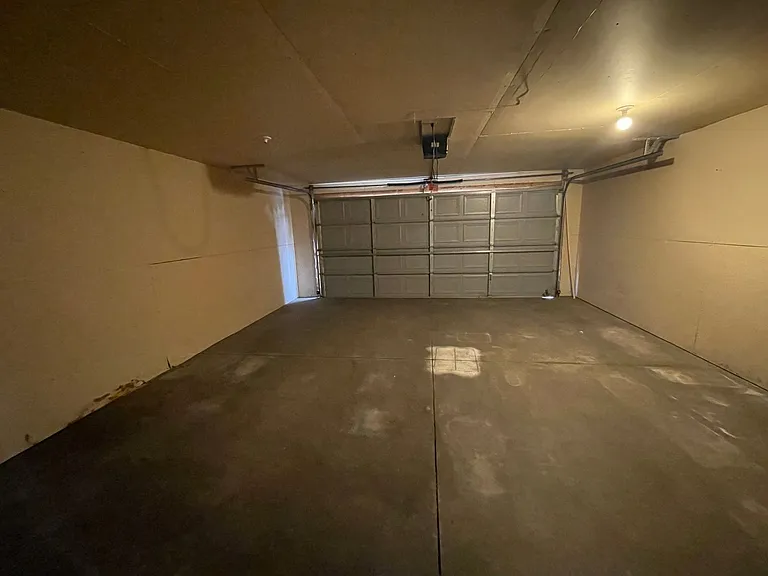1815 Industrial St — Photo 30