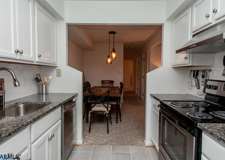 1st image of 104 Turtle Creek Rd APT 2