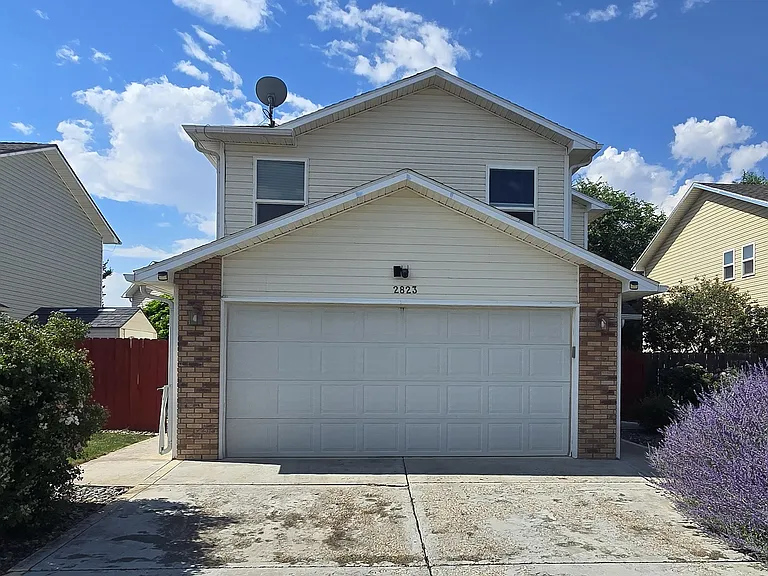 2823 Village Park Dr — Photo 1