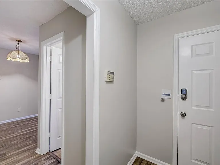 886 Joseph Club Dr SW — Photo 9