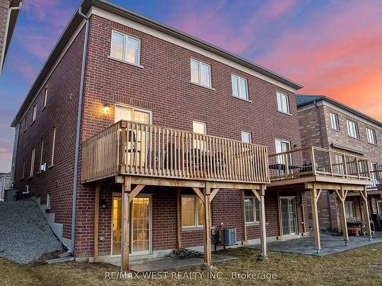 30 Drizzel Cres — Photo 39