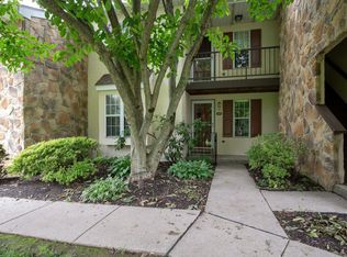 103 Valley Stream Cir, Wayne, PA 19087