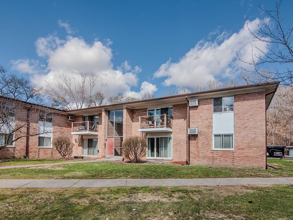 1st image of 1261 Island Dr APT 103