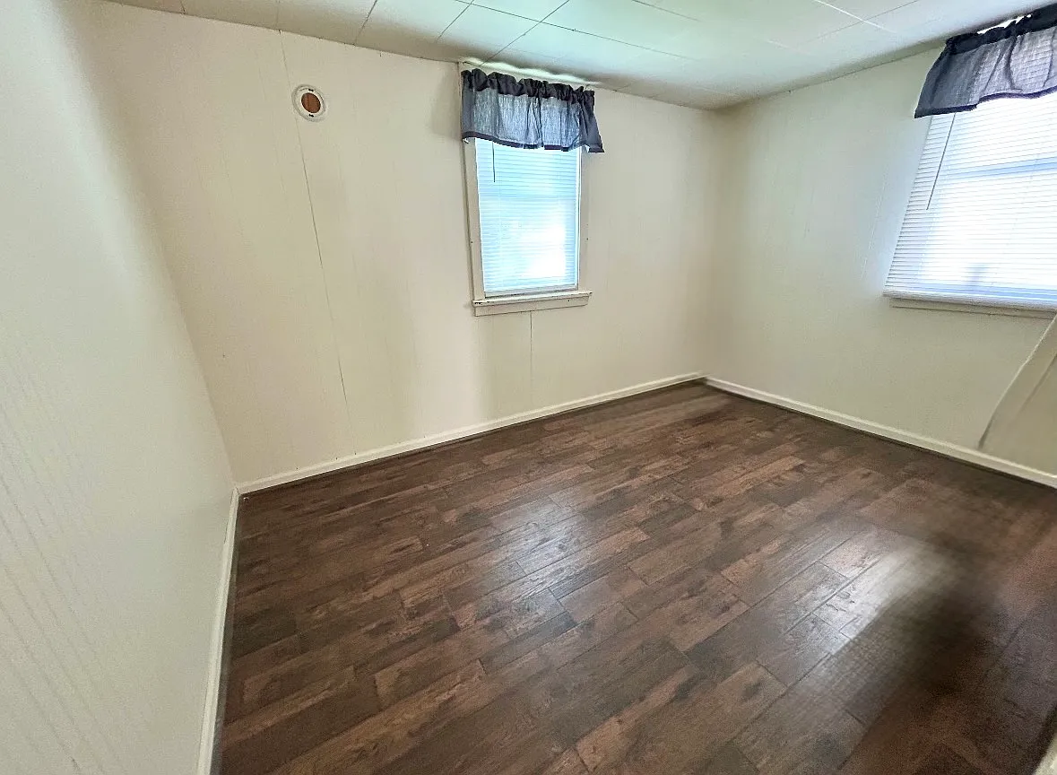 2 bed, 480 sqft, $1,200 — Photo 1
