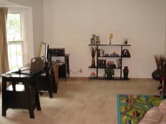 3rd image of 5321 Stewart Dr