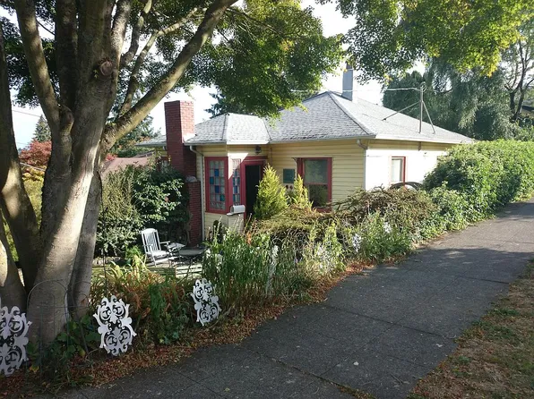 603 N 64th St, Seattle, WA 98103