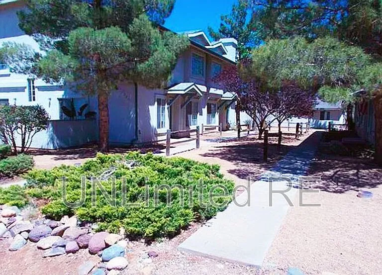 3285 N Hedgewood Dr #B — Photo 15