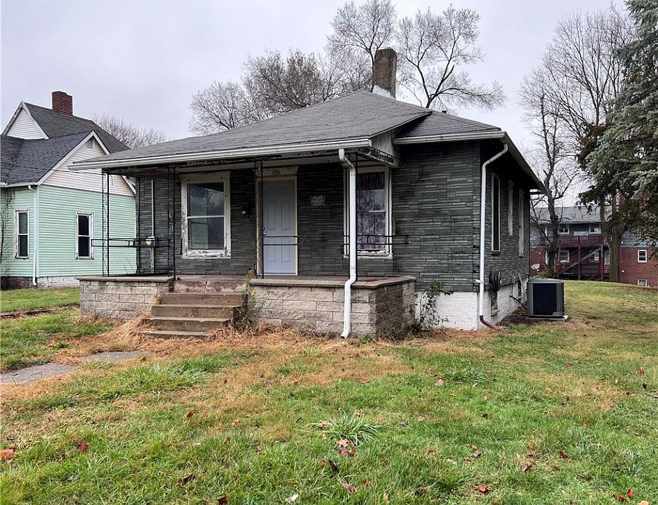 2nd image of 803 Commercial St