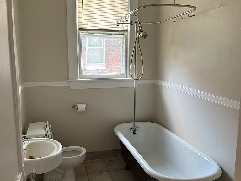 415 Garland St #1 — Photo 4
