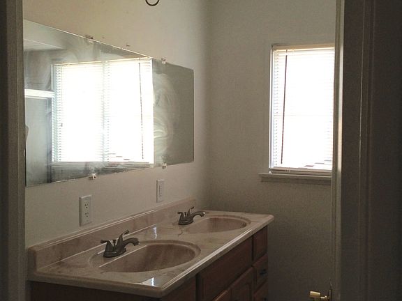 2 Sink Bathroom in Main House