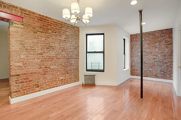 Rented by Compass | media 10