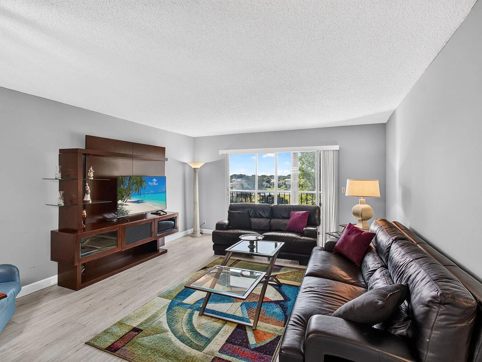 2 bed, 2.0 bath, 1070 sqft, $2,100 — Photo 4