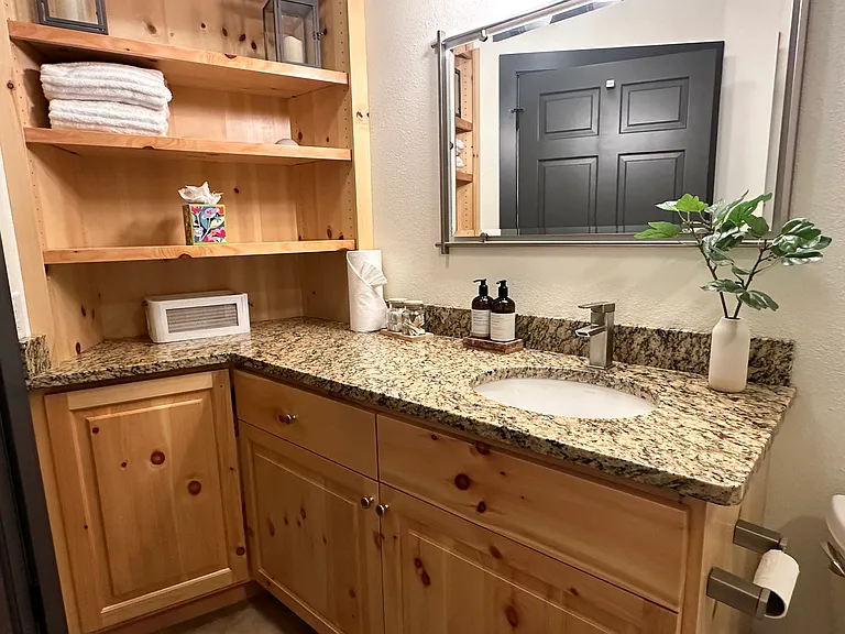 430 Henley Rd — Photo 15