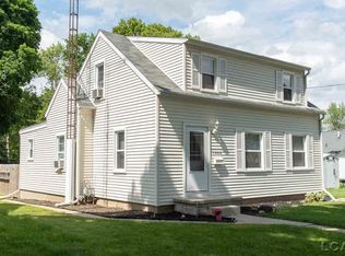 1056 Petoskey Ct, Adrian, MI 49221