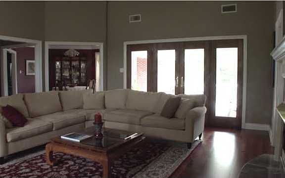 4th image of 12885 Dauphin Ct