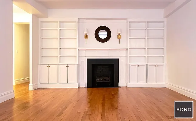 Sold by Bond New York | media 2