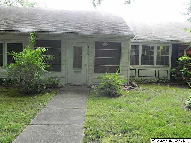 2nd image of 223 Buckingham Court #B