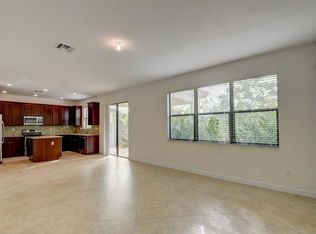 218 Villa Cir, Boynton Beach, FL 33435