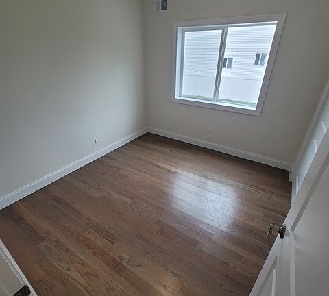 5th image of 253 Van Pelt Ave Floor 1