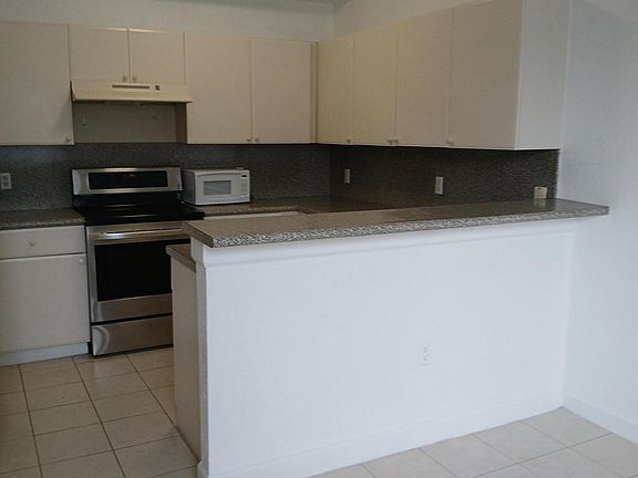 3rd image of 2127 Shoma Drive