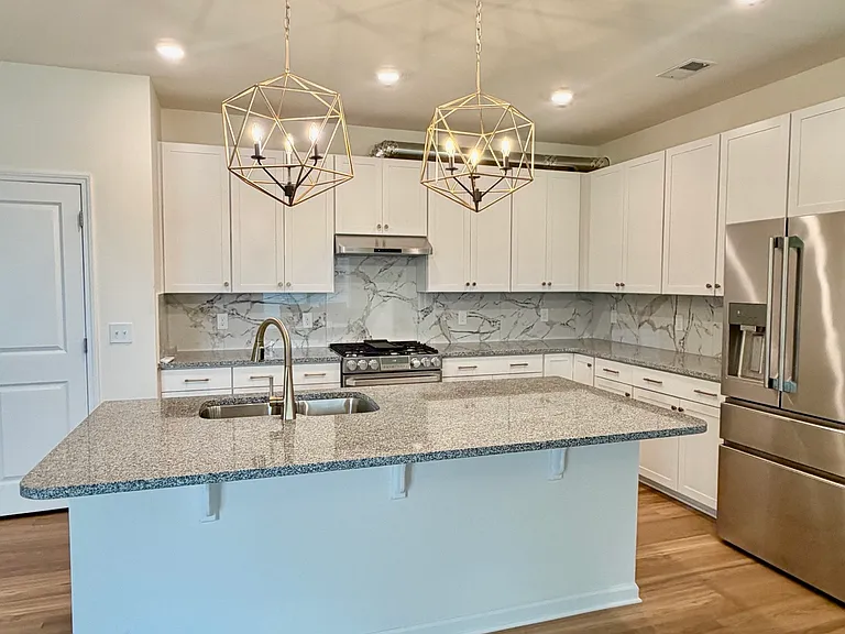804 Omni Ct — Photo 5