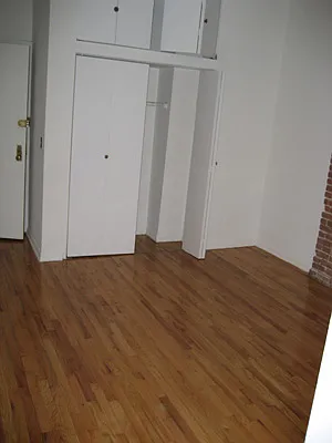 Rented by Eric Goodman Realty Corp | media 37