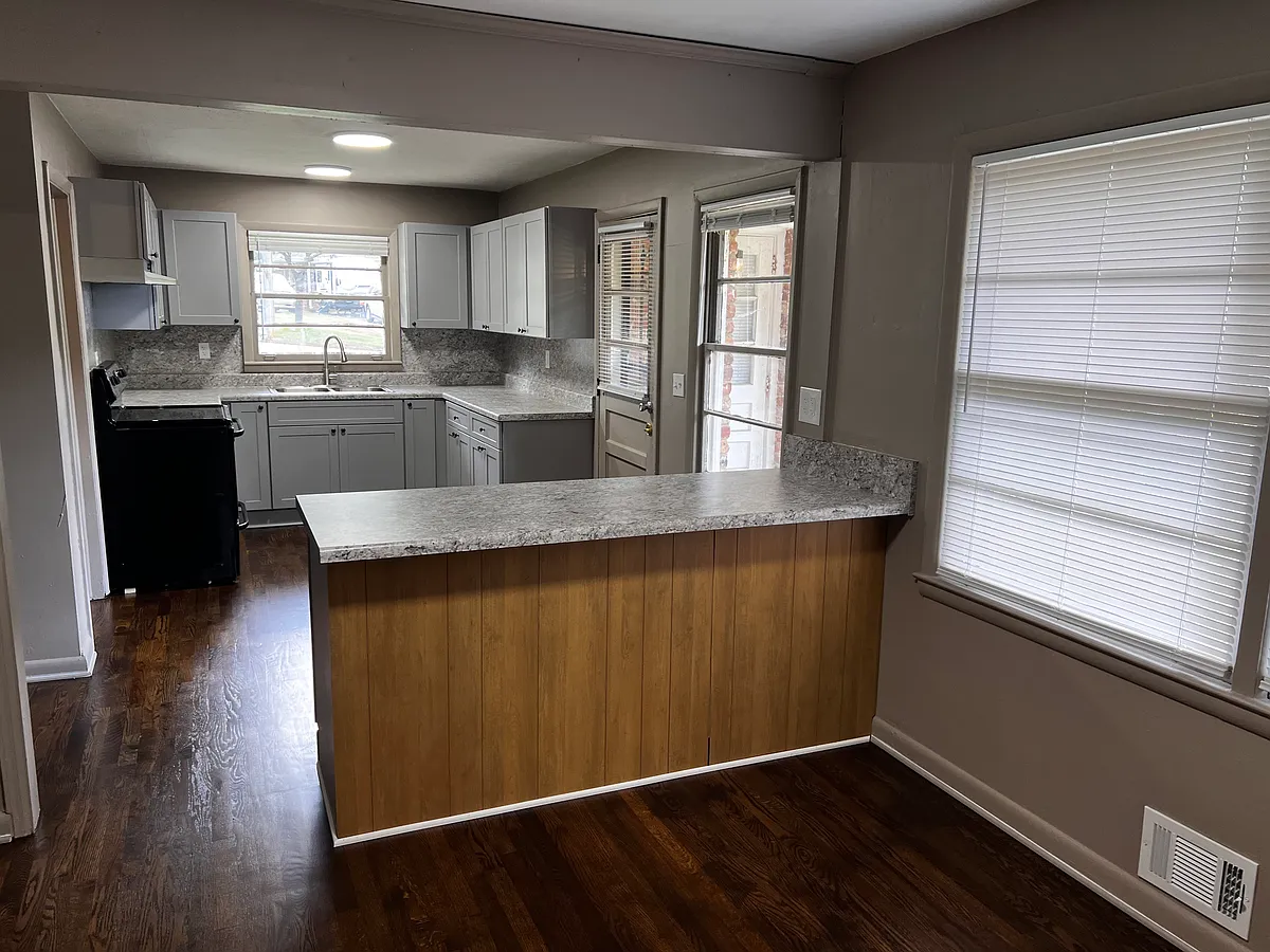 Building Photo - 4010 Gladesworth Ln